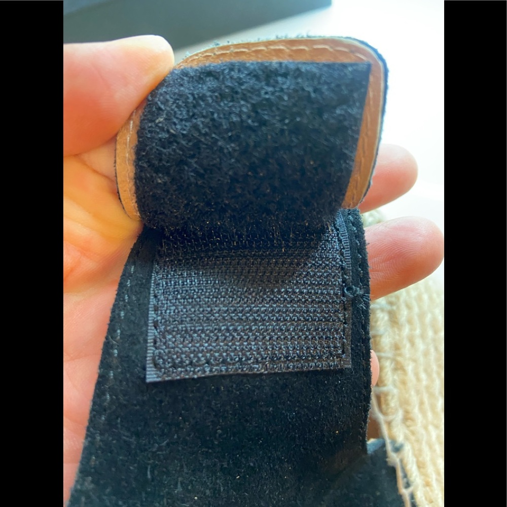 Browns Couture Shoes - Picture 7 of 7
